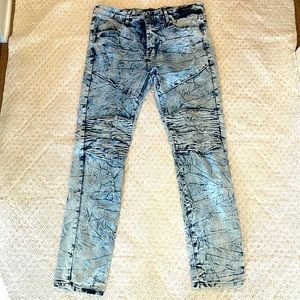 Waimea white washed stylish skinny jeans.